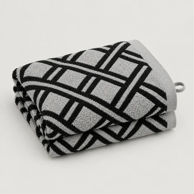 Lattice Bath Towel, studio photo