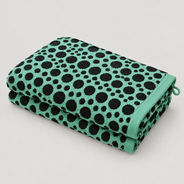 Shift Bath Towel, studio photo