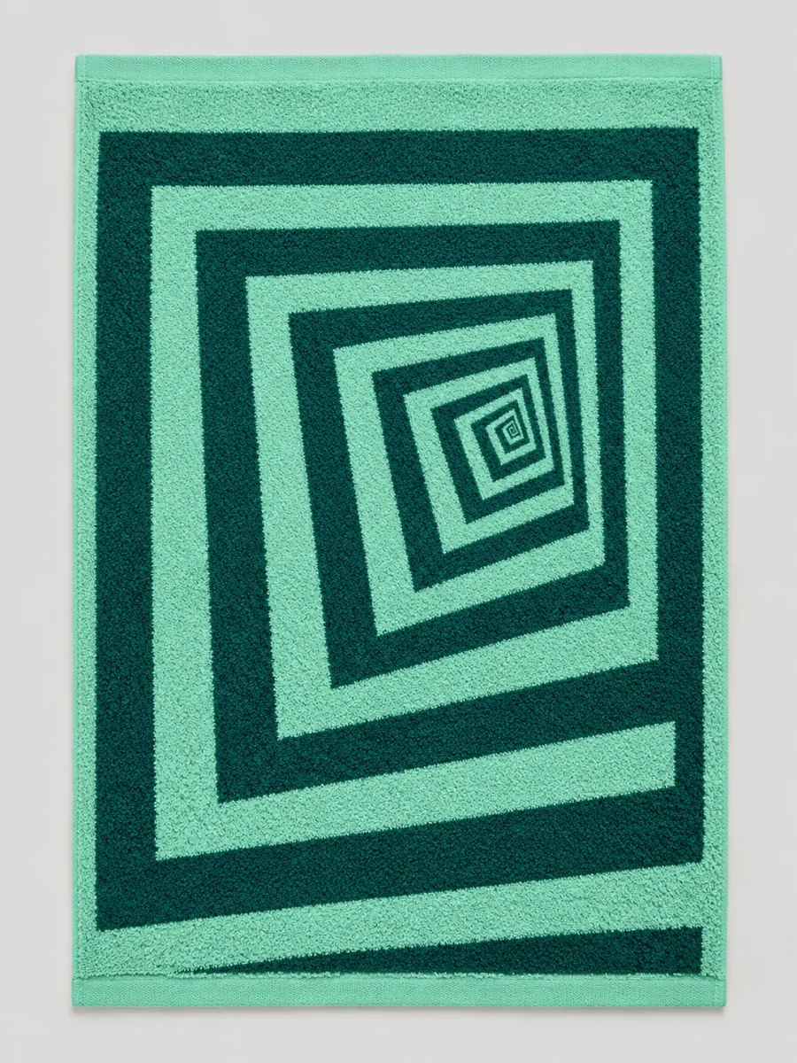 Tunnel Bath Towel laid flat, whole pattern